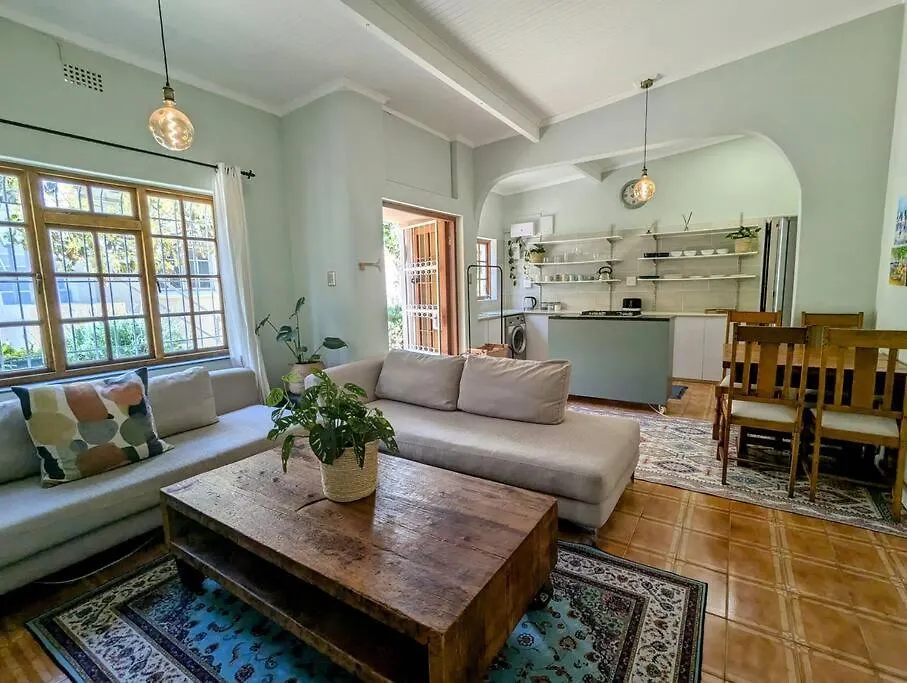Beachside 2Bd Home In The Heart Of Sea Point! ケープタウン