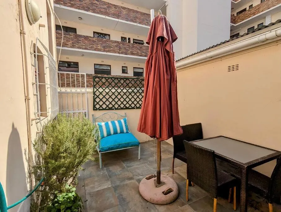 Beachside 2Bd Home In The Heart Of Sea Point! ケープタウン 0*,